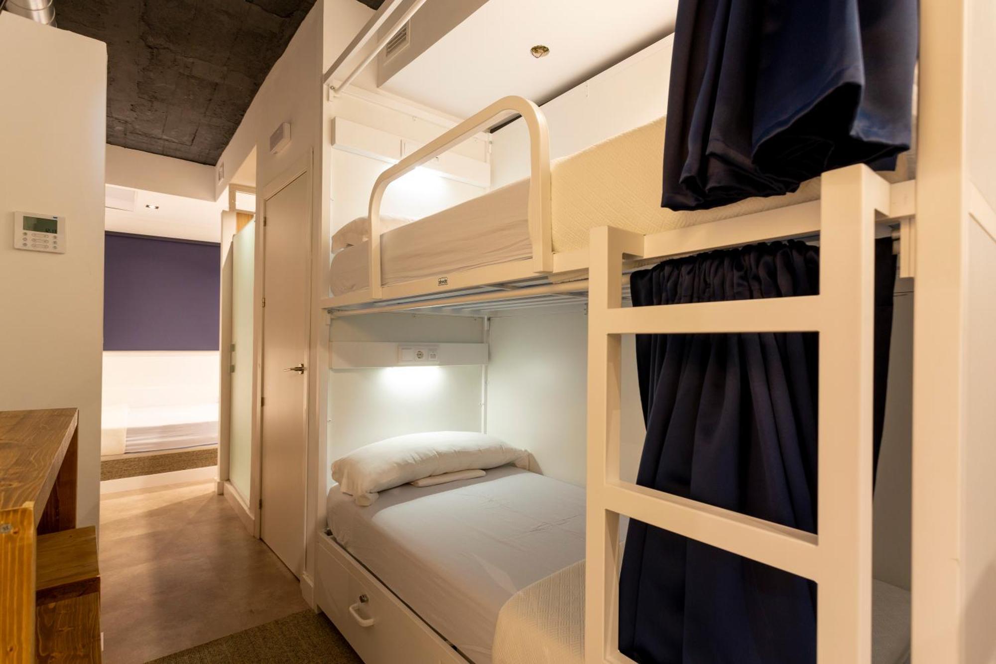 Malaga Stop Hostel Ab Extérieur photo