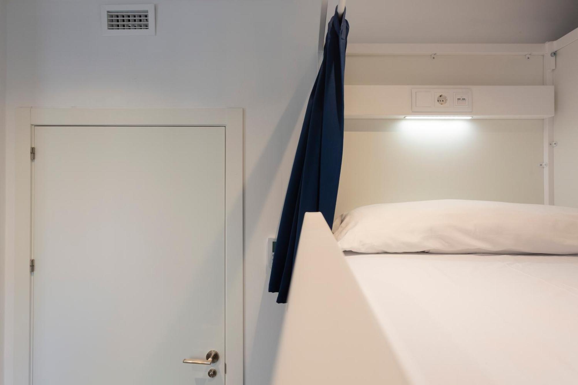 Malaga Stop Hostel Ab Extérieur photo