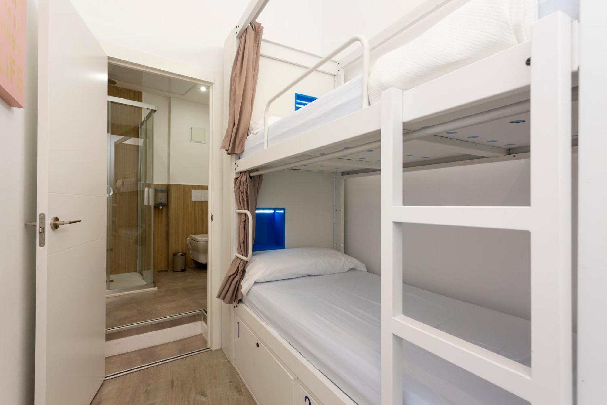 Malaga Stop Hostel Ab Extérieur photo